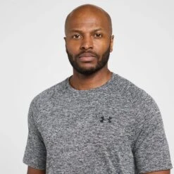 Under Armour Tech T-Shirt -Fashionable Men's Clothing Store go 064235 d