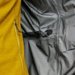 Rab Men's Kangri GORE-TEX® Jacket -Fashionable Men's Clothing Store go 471684 g